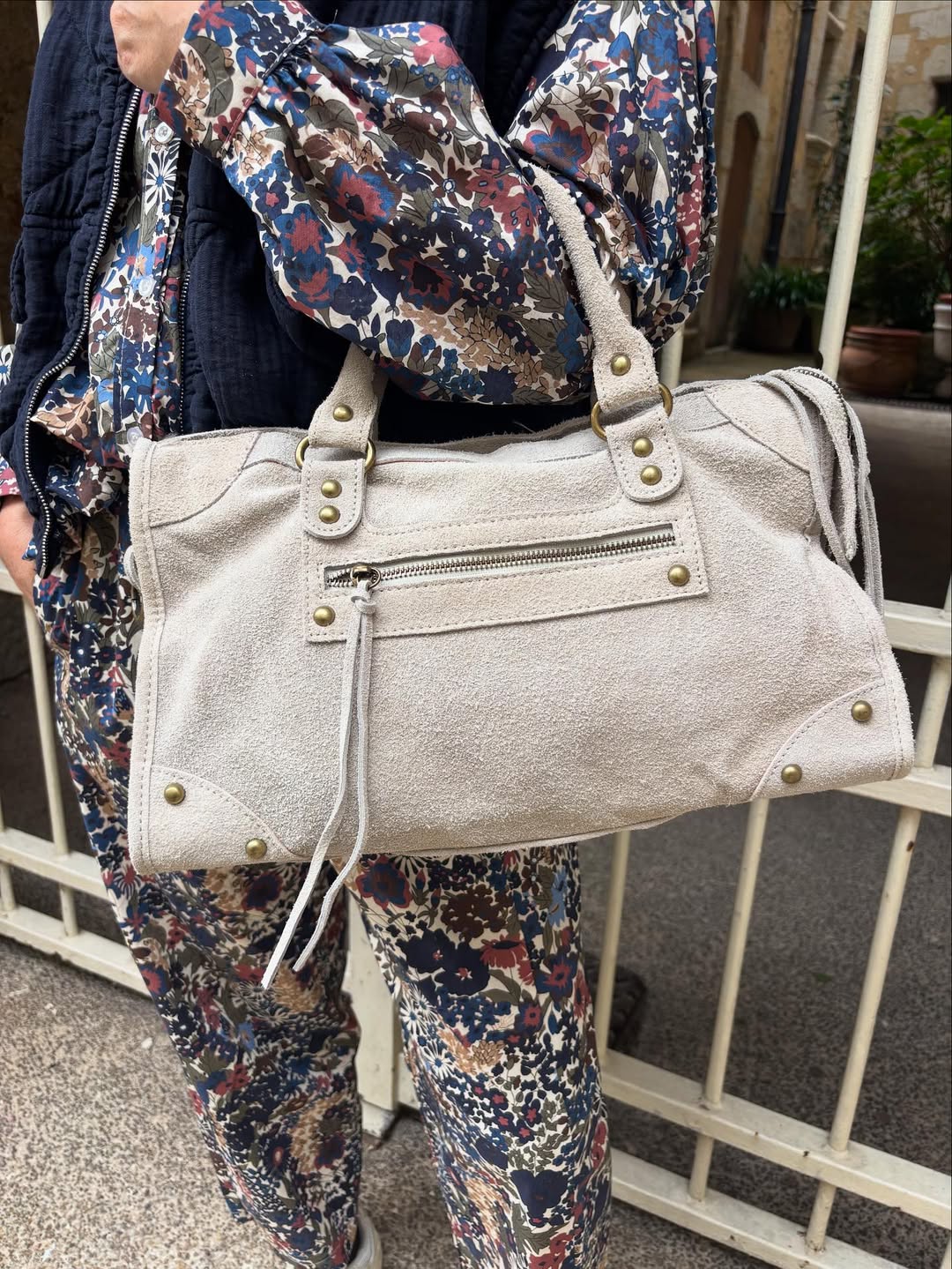 🍁Look du jour🍁Haut dentelle- 26€ (Dispo en écru, kaki, prune, choco)Pull- 38€ (Dispo en poudré (2) Vêtement Périgueux